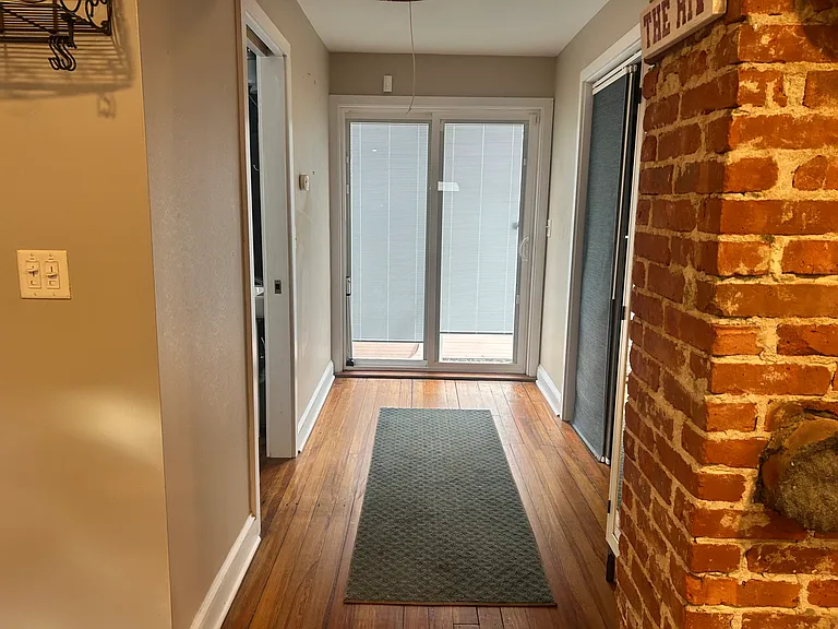 150 Dorr Ave — Photo 5