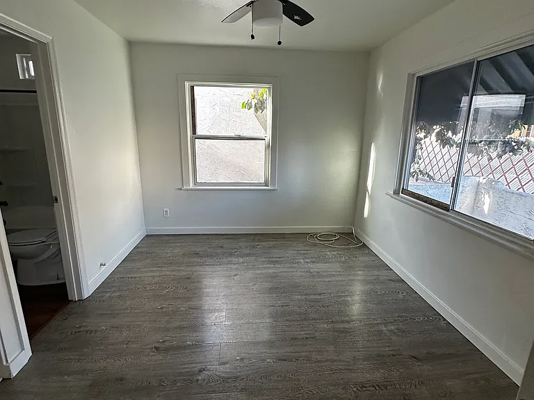 1223 W 64th St — Photo 5