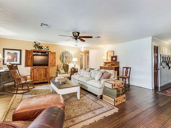 5th image of 1187 Kubitza Dr