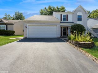 3256 Gresham Ln E, Aurora, IL 60504