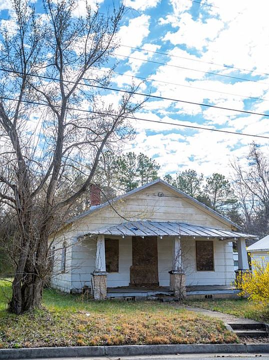 2nd image of 1807 Grace Ave