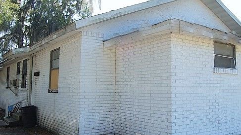 1st image of 520 W 1st St