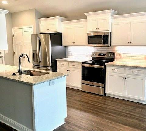5th image of 5300 University Gardens Dr