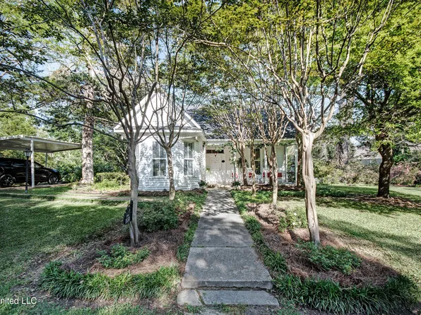 204 Pearl St, Brandon, MS 39042