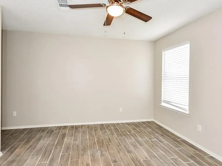 1708 Beau Ct — Photo 27