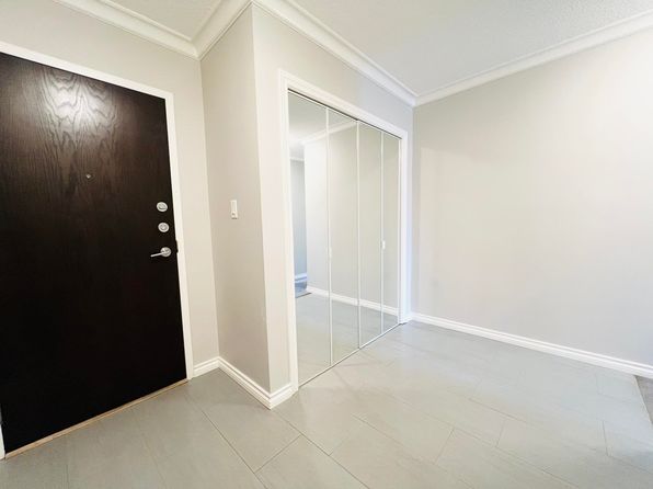 1508 Mariner Walk #302, Vancouver, BC V6J 4X9