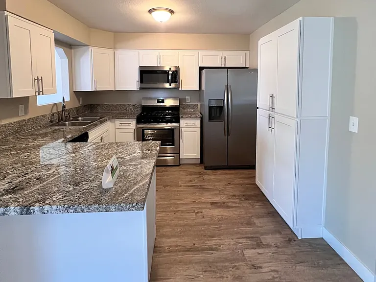 125 Sterling Dr — Photo 6