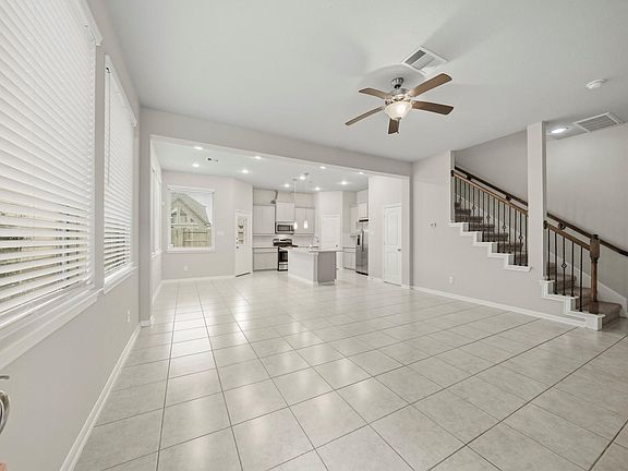 5th image of 8734 Laurel Crest Dr