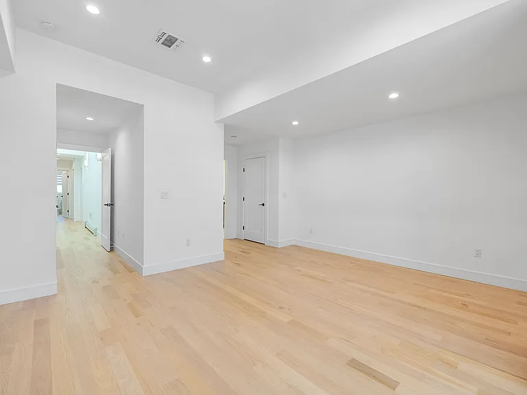 529B Lincoln St #B — Photo 31