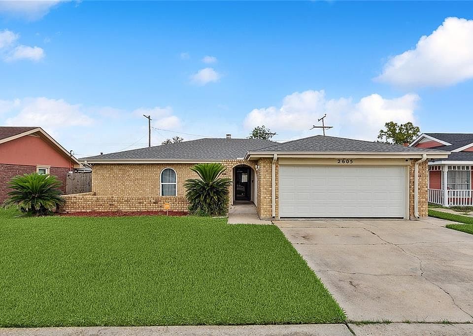 1st image of 2605 Cambridge Dr