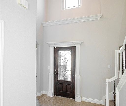 2nd image of 711 Saddlehorn Dr
