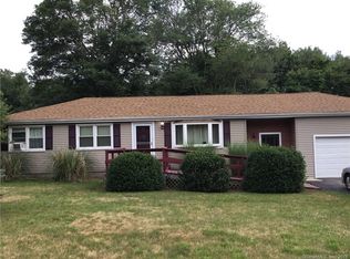 17 Uncas Dr, Griswold, CT 06351