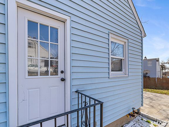 5th image of 255 Ruth Street
