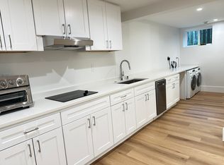 2208 2nd Ave W APT B, Seattle, WA 98119