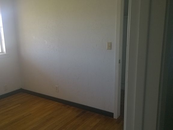 4th image of 522 W Washington Ave