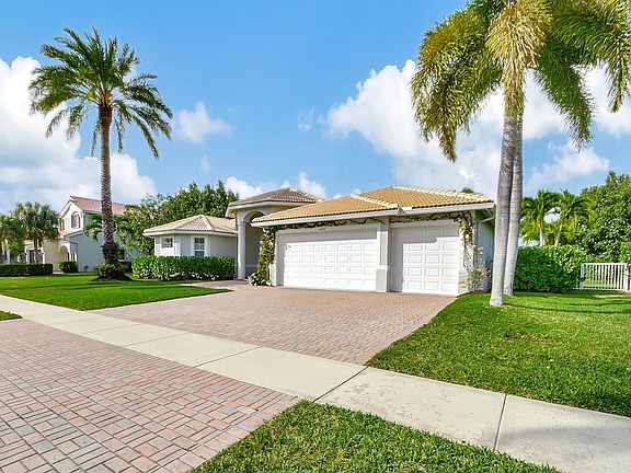 3rd image of 4682 Island Reef Dr