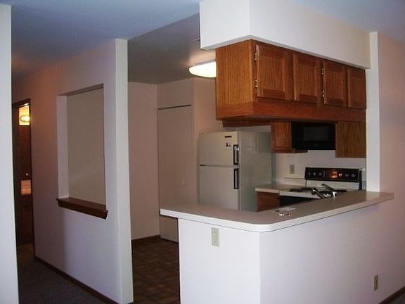 4th image of 384 Park Hill Dr