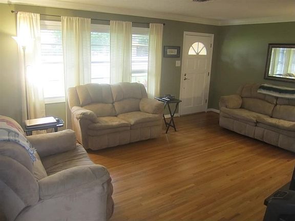 4th image of 5667 Camellia Dr