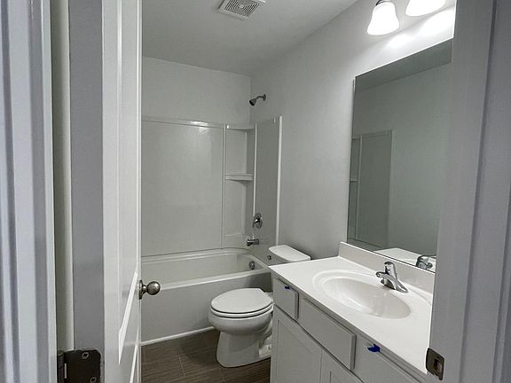 5th image of 1421 Ben Park Way #1421