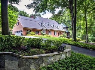 10112 Darmuid Green Dr, Potomac, MD 20854