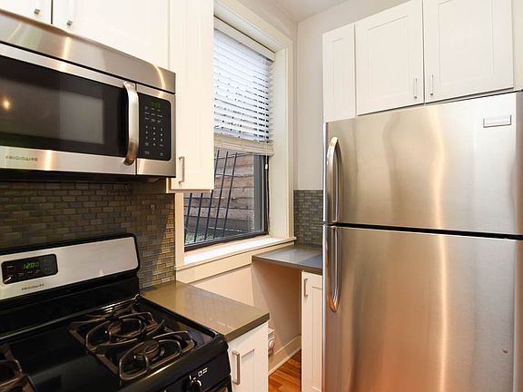 4th image of 2420 N Kedzie Blvd #11B