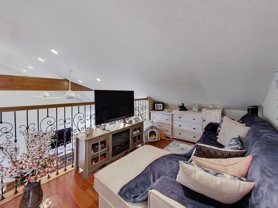 24th image of this home