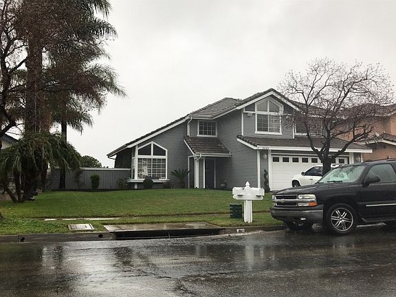 3rd image of 3343 Braemar Ln