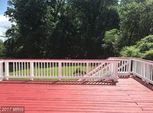 1041 Utterback Store Rd, Great Falls, VA 22066