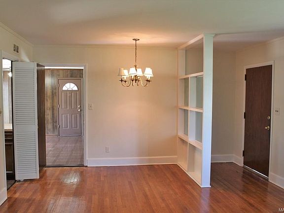 4th image of 905 Parkwood Dr