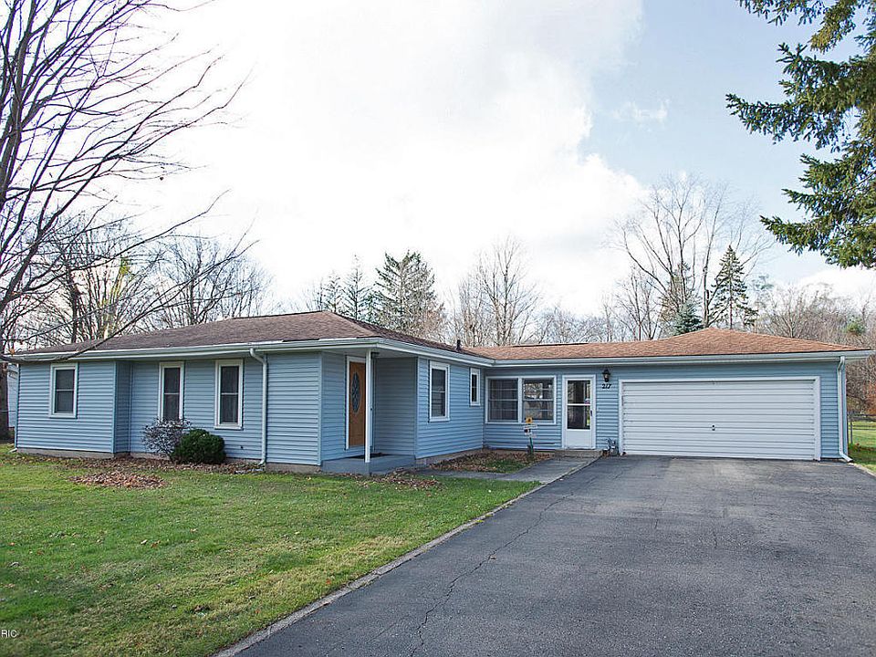 1st image of 217 Oriole Dr