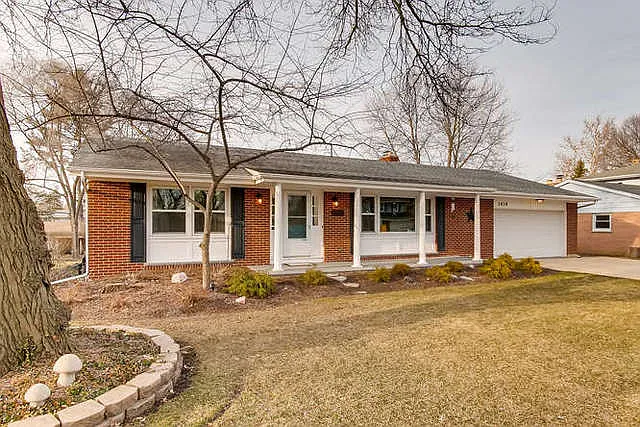 1434 Maple Ln photo 1