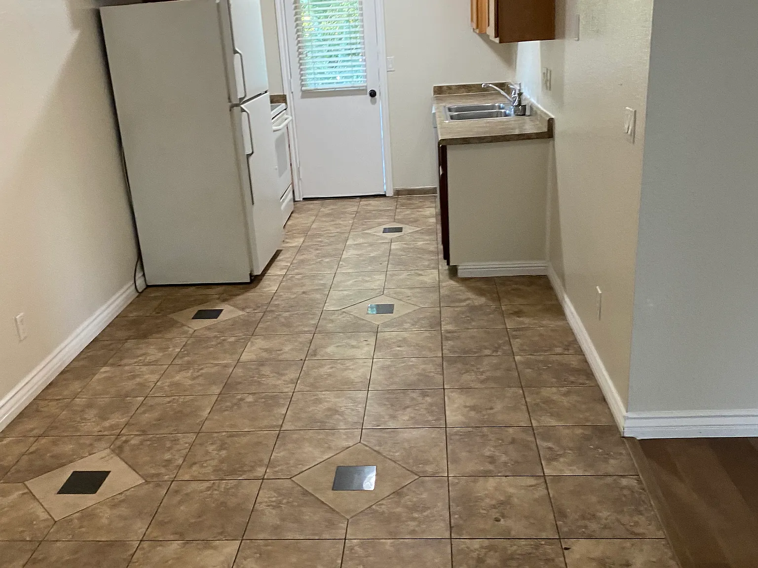 5145 E Lane Ave — Photo 4