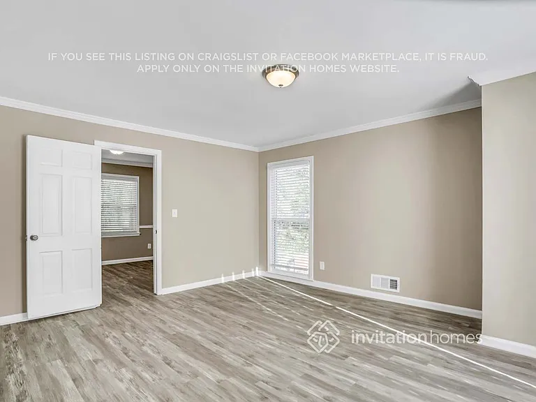 4252 Hambrick Way — Photo 4