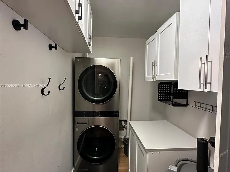 657 NE 92nd St #4E — Photo 11