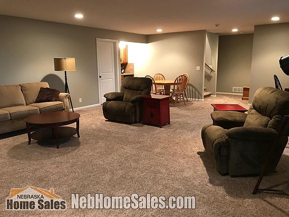 4th image of 9630 Fairbury Ln