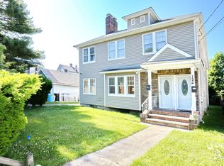 126 W Hudson Ave, Englewood, NJ 07631