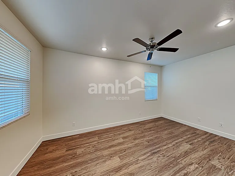 21481 S 231st St — Photo 7