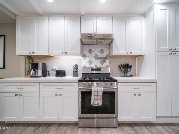 8638 E SHERIDAN Street, Scottsdale, AZ 85257