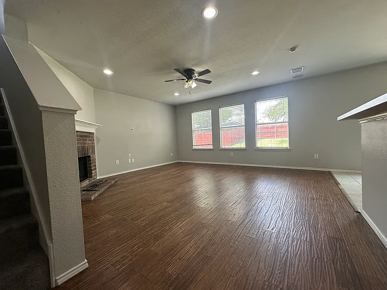 2525 Mesa Valley Dr — Photo 3