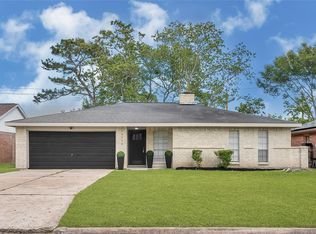 16715 Bougainvilla Ln, Friendswood, TX 77546