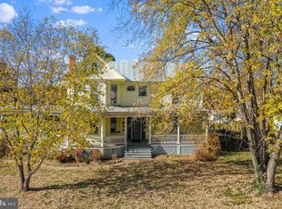 424 Stover Ave, Strasburg, VA 22657