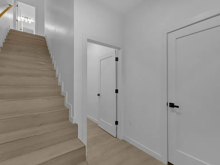 1519 Golden Hill Ter — Photo 12