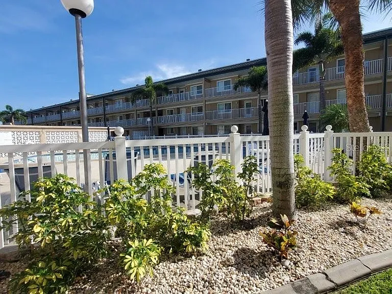 150 Harborside Ave #102 — Photo 3