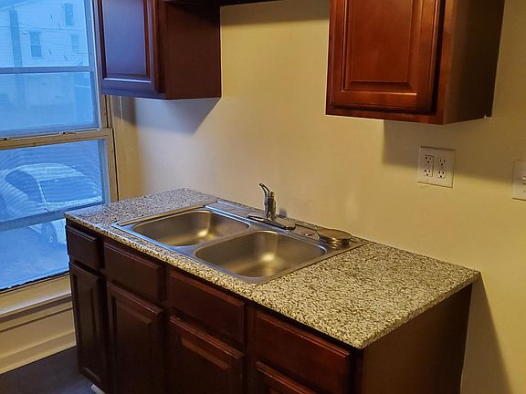 2nd image of 23 Clinton St APT 7