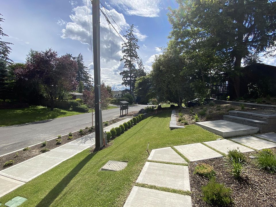 1st image of 11416 NE 92nd St #B