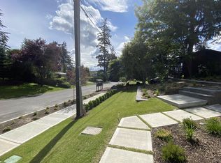 11416 NE 92nd St #B, Kirkland, WA 98033