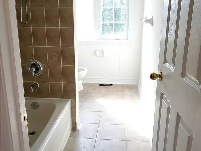 267 Hammersly Blvd — Photo 10