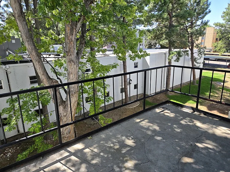 S Linden Ct — Photo 42