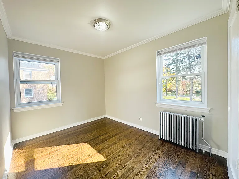 37 Spruce St #4 — Photo 9