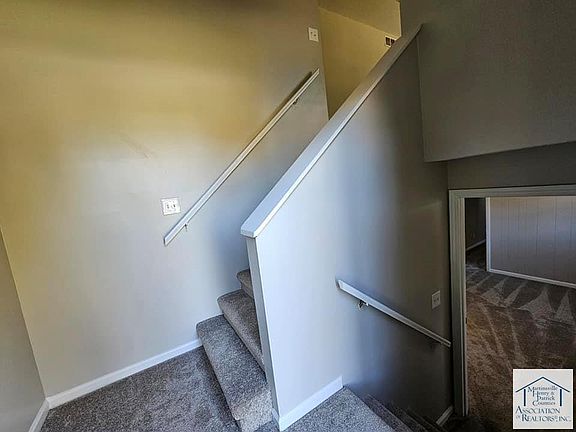 3rd image of 1121 Lockett Dr
